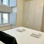 Santa Justa Bedrooms Vendégház 3*
